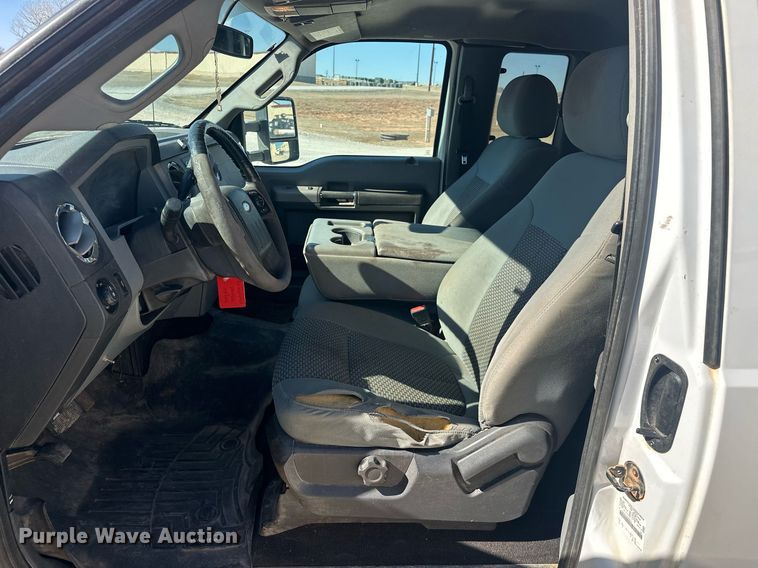 image for item EK0412 2016 Ford F550 Super Duty bucket truck