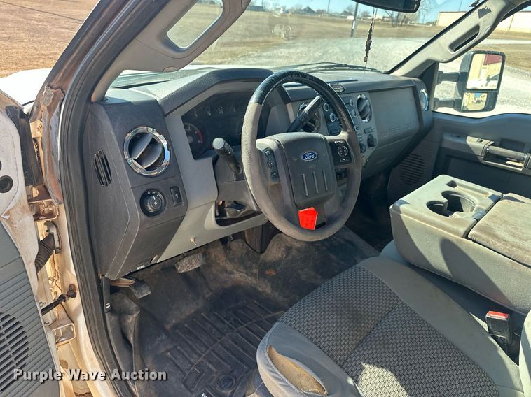 image for item EK0412 2016 Ford F550 Super Duty bucket truck