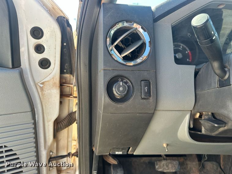 image for item EK0412 2016 Ford F550 Super Duty bucket truck