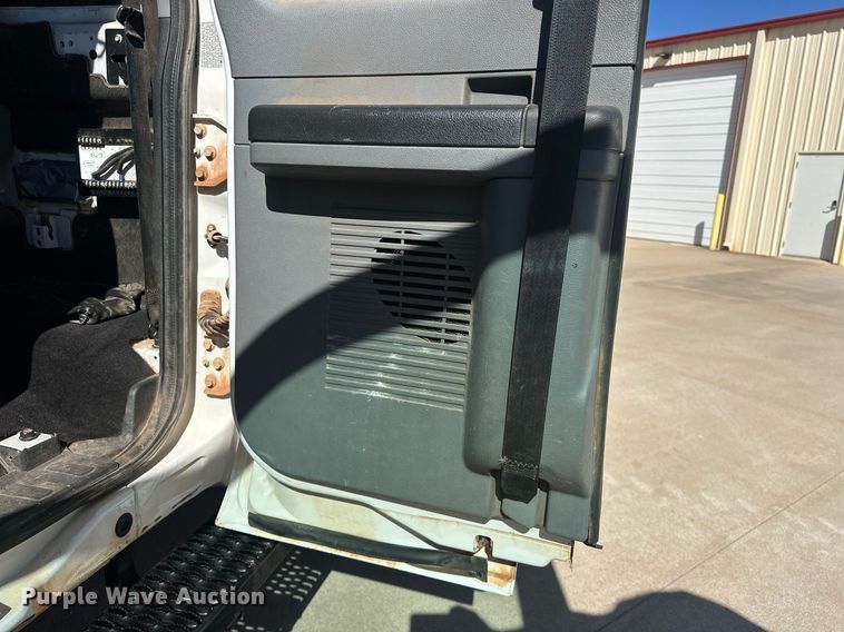 image for item EK0412 2016 Ford F550 Super Duty bucket truck