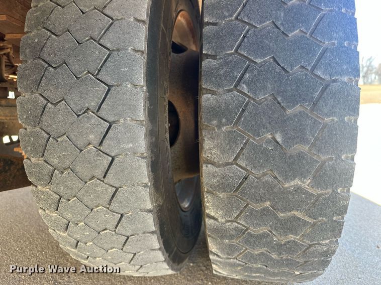 image for item EK0412 2016 Ford F550 Super Duty bucket truck