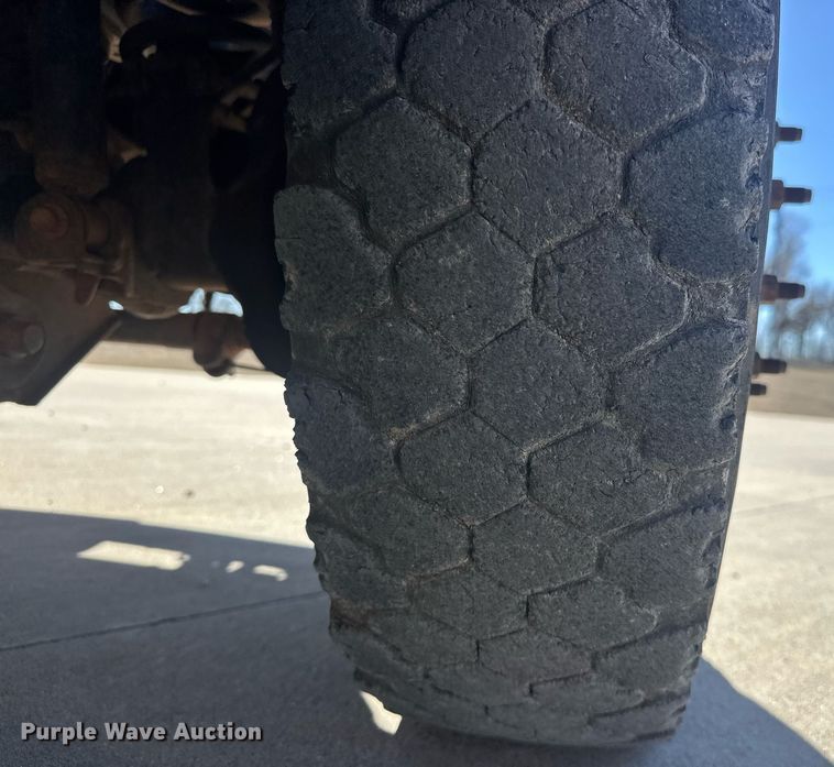 image for item EK0412 2016 Ford F550 Super Duty bucket truck