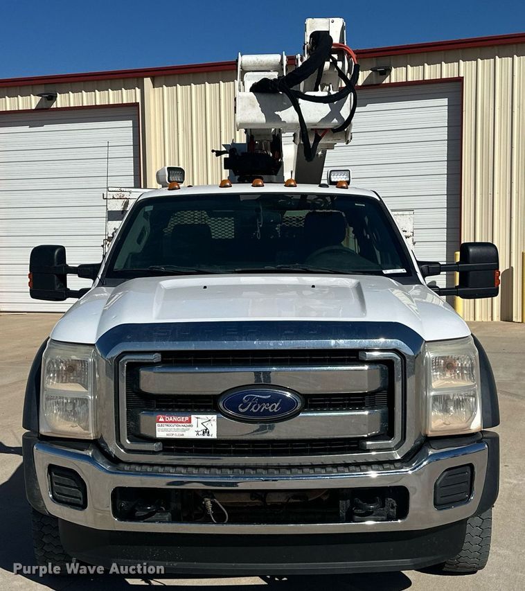 image for item EK0413 2016 Ford F550 Super Duty XLT bucket truck