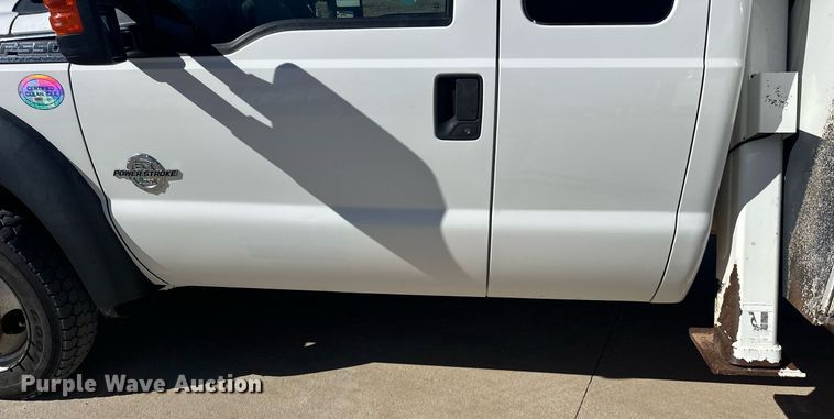 image for item EK0413 2016 Ford F550 Super Duty XLT bucket truck