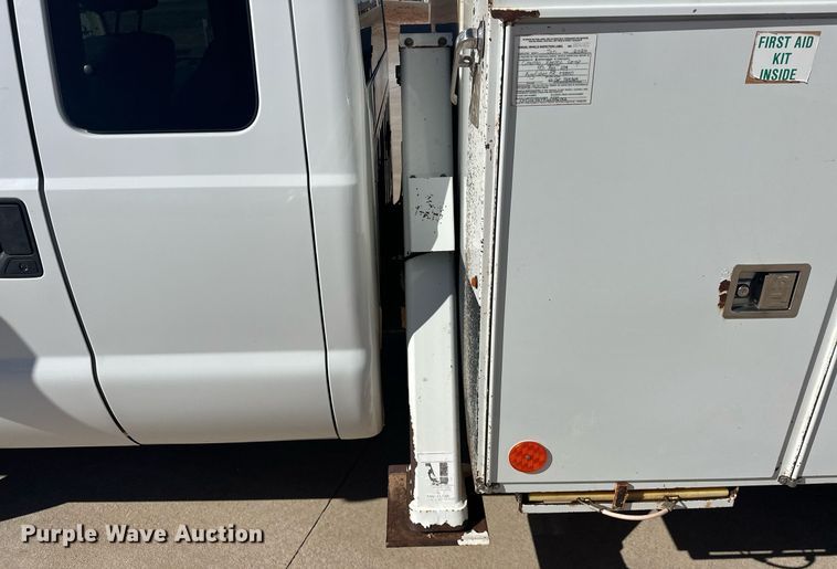 image for item EK0413 2016 Ford F550 Super Duty XLT bucket truck