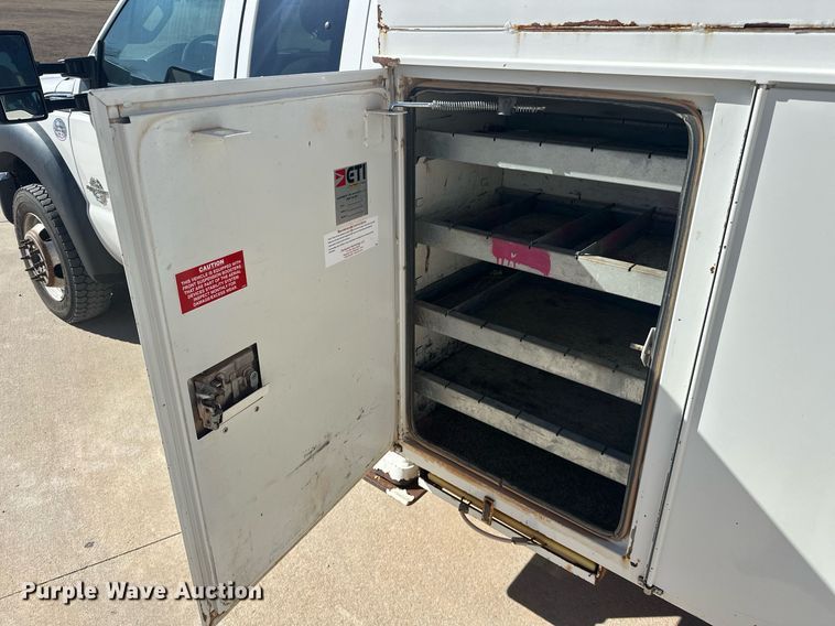 image for item EK0413 2016 Ford F550 Super Duty XLT bucket truck