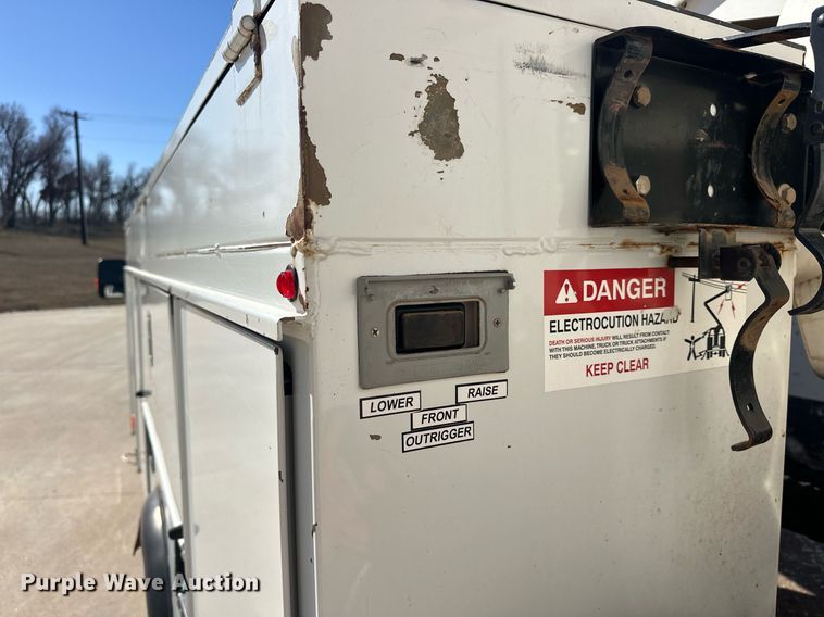 image for item EK0413 2016 Ford F550 Super Duty XLT bucket truck