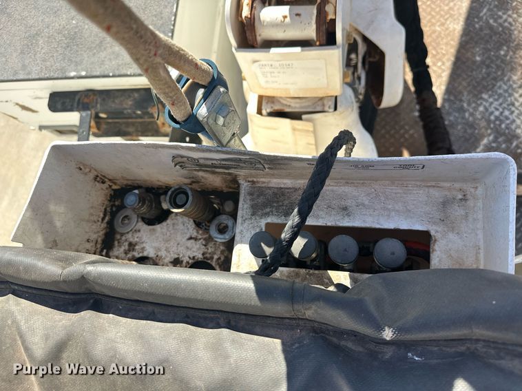 image for item EK0413 2016 Ford F550 Super Duty XLT bucket truck