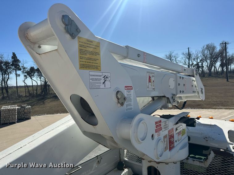 image for item EK0413 2016 Ford F550 Super Duty XLT bucket truck