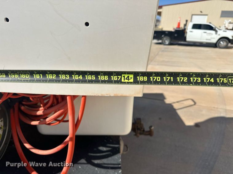 image for item EK0413 2016 Ford F550 Super Duty XLT bucket truck