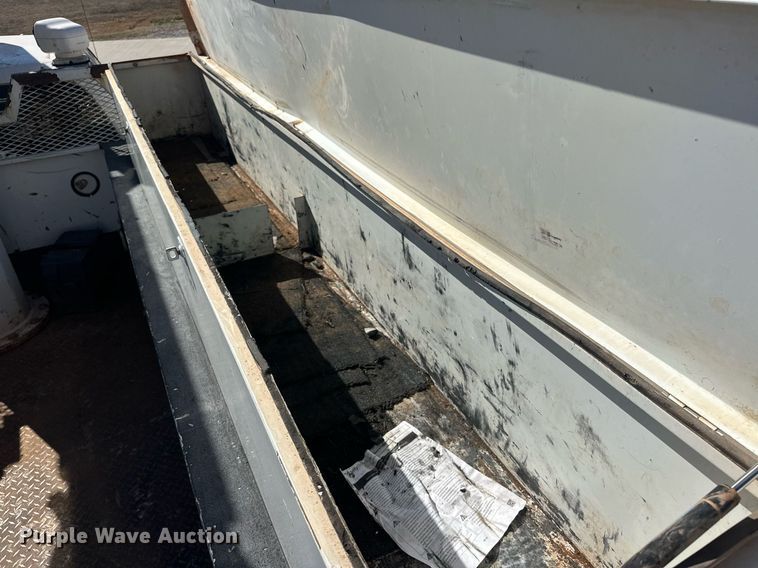 image for item EK0413 2016 Ford F550 Super Duty XLT bucket truck