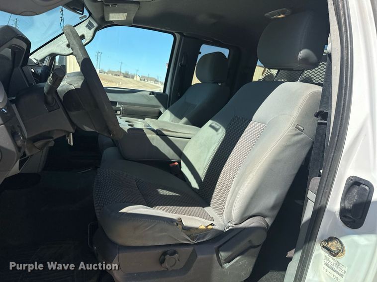 image for item EK0413 2016 Ford F550 Super Duty XLT bucket truck