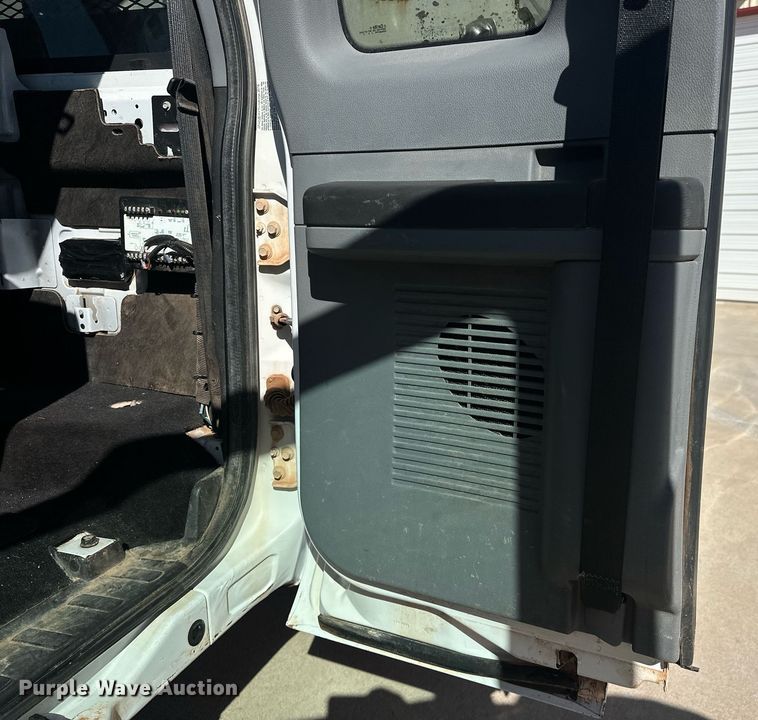 image for item EK0413 2016 Ford F550 Super Duty XLT bucket truck