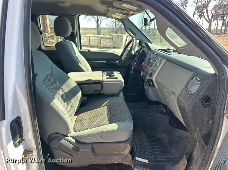 image for item EK0413 2016 Ford F550 Super Duty XLT bucket truck