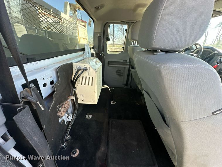 image for item EK0413 2016 Ford F550 Super Duty XLT bucket truck