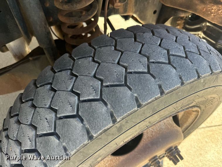 image for item EK0413 2016 Ford F550 Super Duty XLT bucket truck