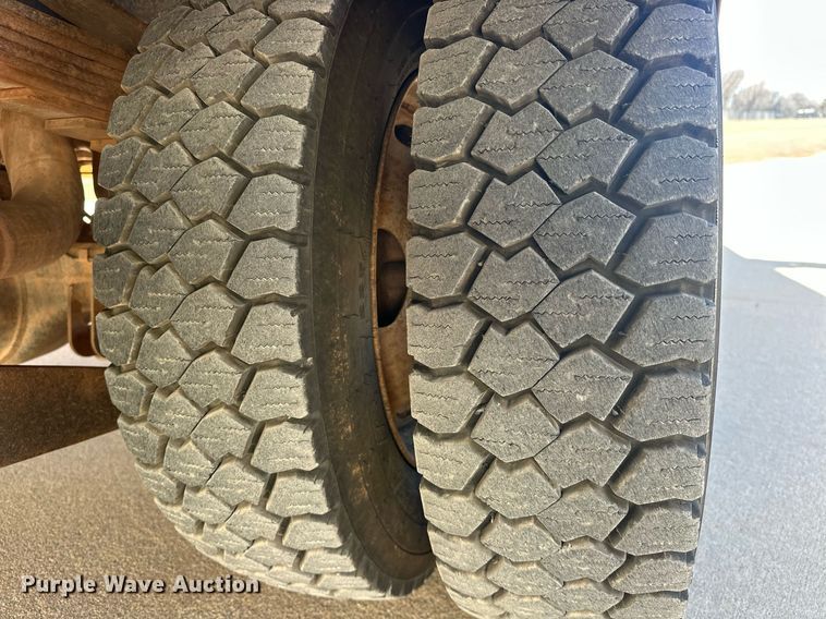 image for item EK0413 2016 Ford F550 Super Duty XLT bucket truck