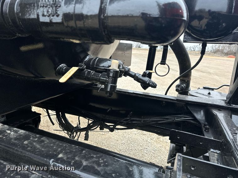 image for item EK0421 2003 Mack CH613 vacuum truck