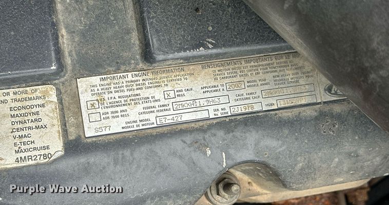 image for item EK0421 2003 Mack CH613 vacuum truck