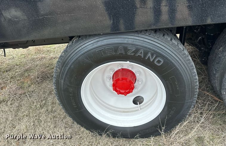 image for item EK0421 2003 Mack CH613 vacuum truck