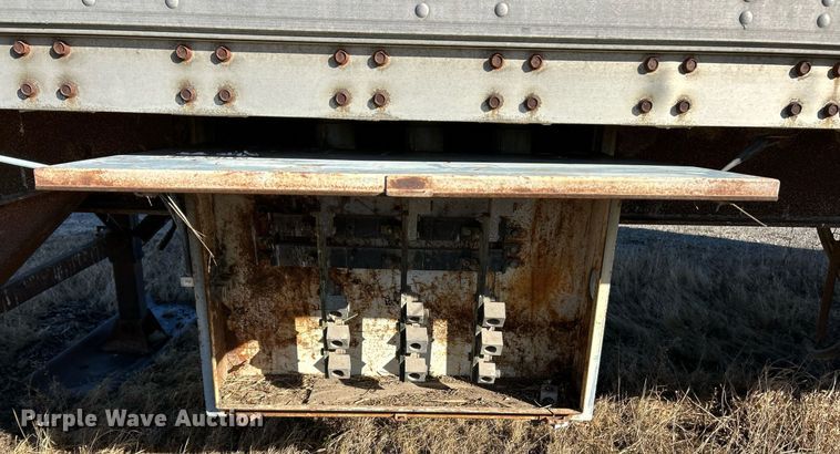 image for item EK2694 Caterpillar SR 4 generator trailer
