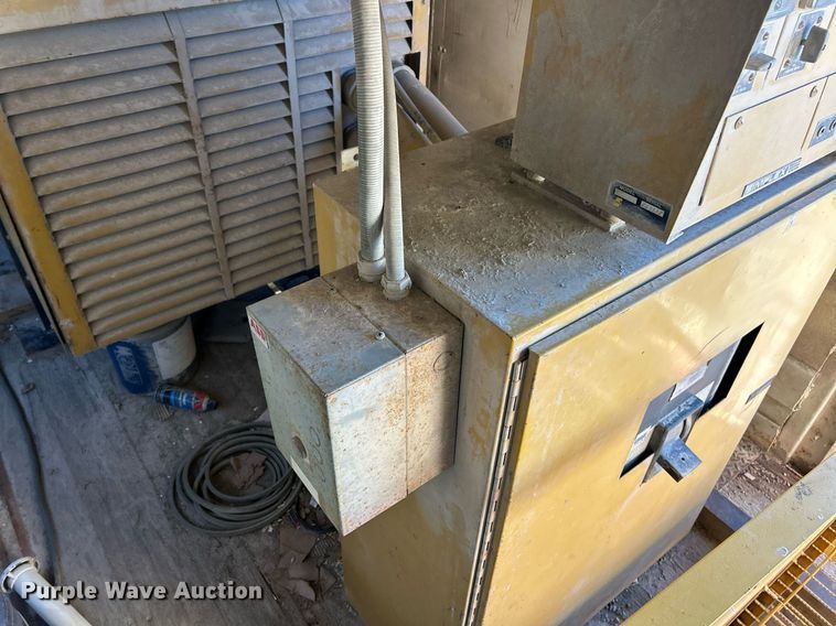 image for item EK2694 Caterpillar SR 4 generator trailer