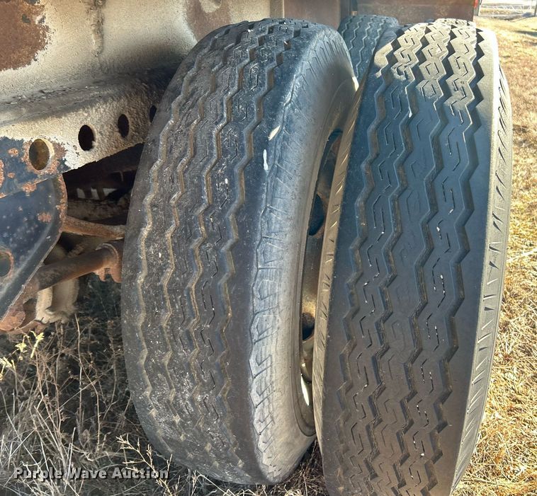 image for item EK2694 Caterpillar SR 4 generator trailer