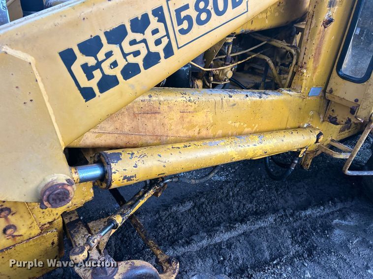image for item EK2697 1974 Case 580B backhoe