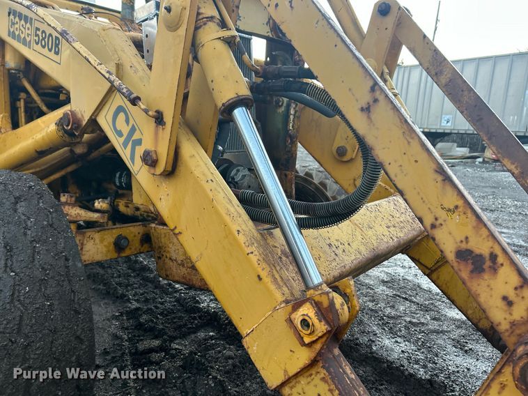 image for item EK2697 1974 Case 580B backhoe