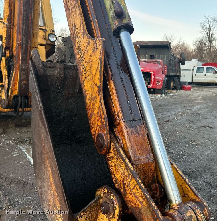 image for item EK2697 1974 Case 580B backhoe