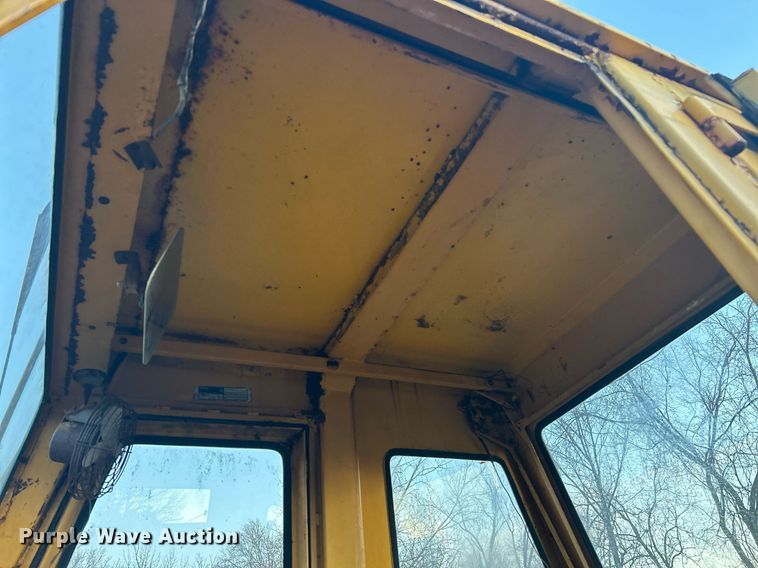 image for item EK2697 1974 Case 580B backhoe