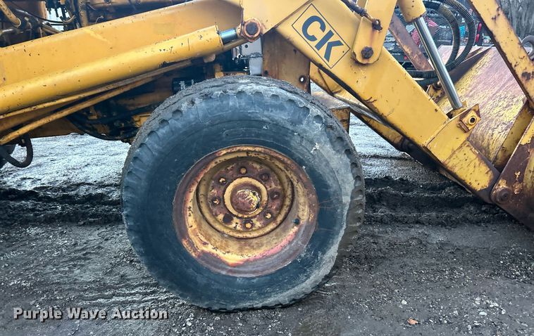 image for item EK2697 1974 Case 580B backhoe