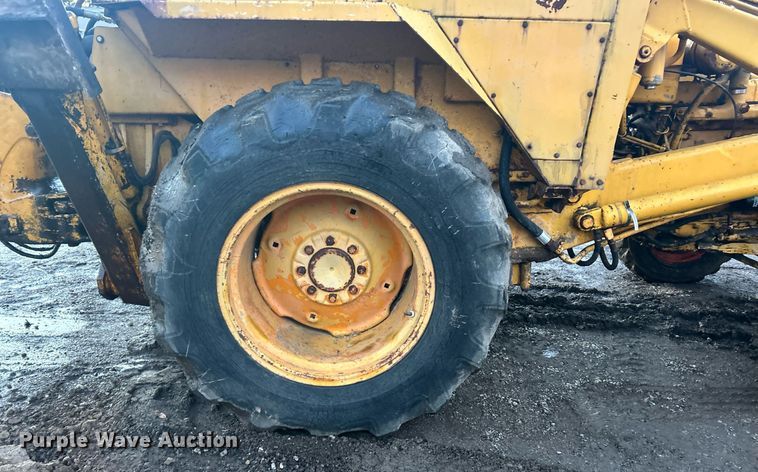 image for item EK2697 1974 Case 580B backhoe