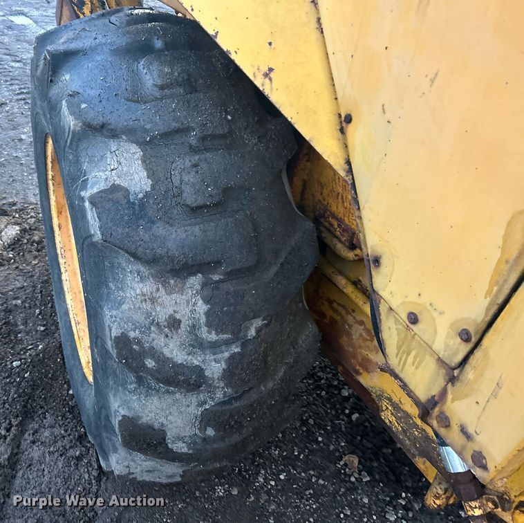 image for item EK2697 1974 Case 580B backhoe