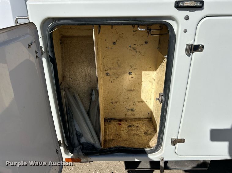 image for item EK2700 2017 Dodge Ram 5500HD bucket truck