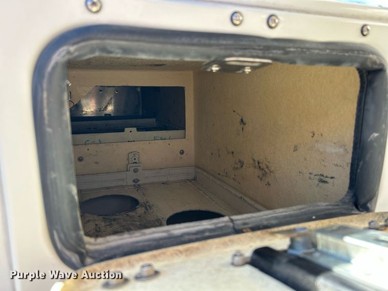 image for item EK2700 2017 Dodge Ram 5500HD bucket truck