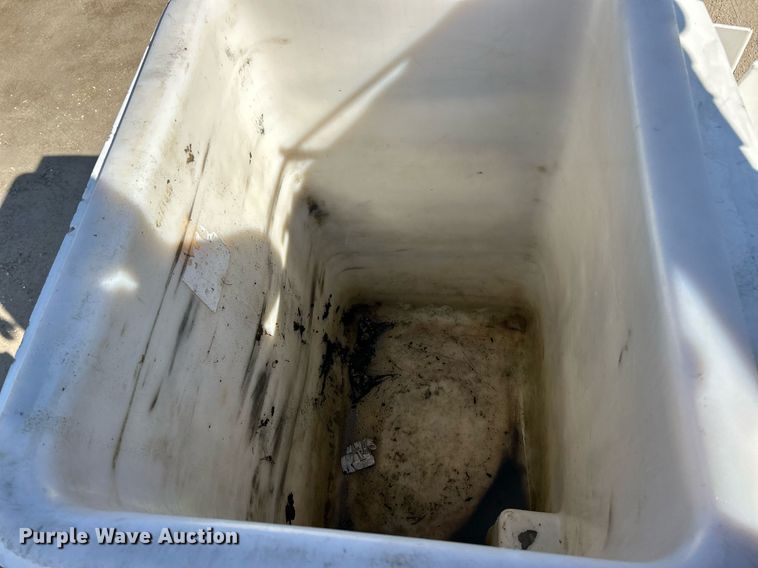 image for item EK2700 2017 Dodge Ram 5500HD bucket truck