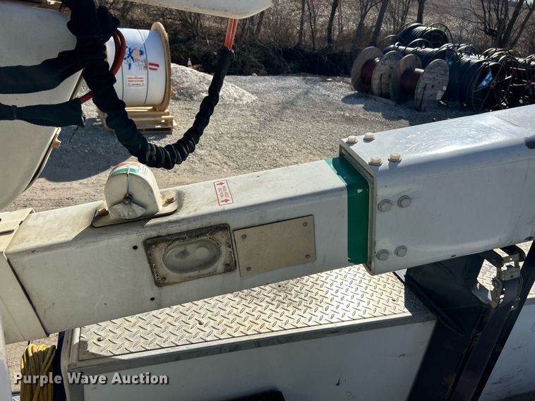 image for item EK2700 2017 Dodge Ram 5500HD bucket truck