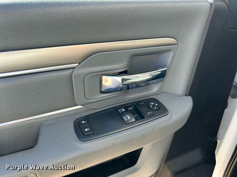 image for item EK2700 2017 Dodge Ram 5500HD bucket truck