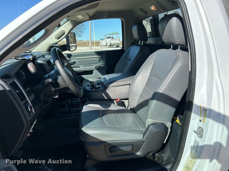 image for item EK2700 2017 Dodge Ram 5500HD bucket truck