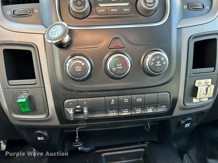 image for item EK2700 2017 Dodge Ram 5500HD bucket truck