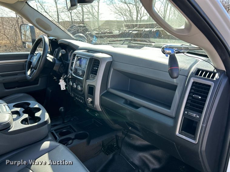 image for item EK2700 2017 Dodge Ram 5500HD bucket truck