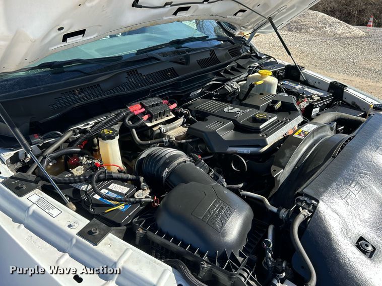 image for item EK2700 2017 Dodge Ram 5500HD bucket truck