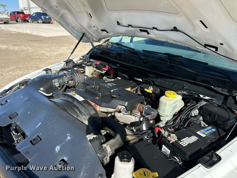 image for item EK2700 2017 Dodge Ram 5500HD bucket truck