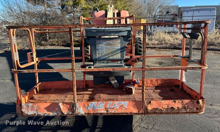 image for item EK2701 2006 JLG 600S boom lift