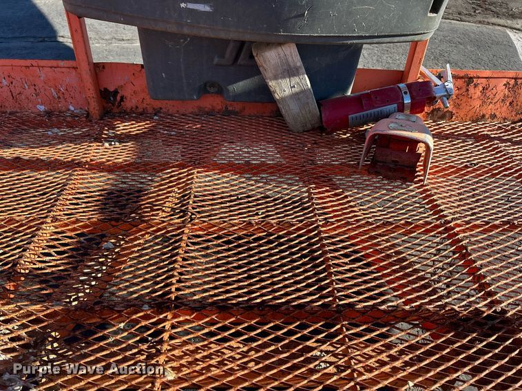 image for item EK2701 2006 JLG 600S boom lift