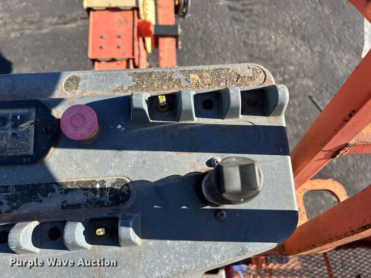 image for item EK2701 2006 JLG 600S boom lift