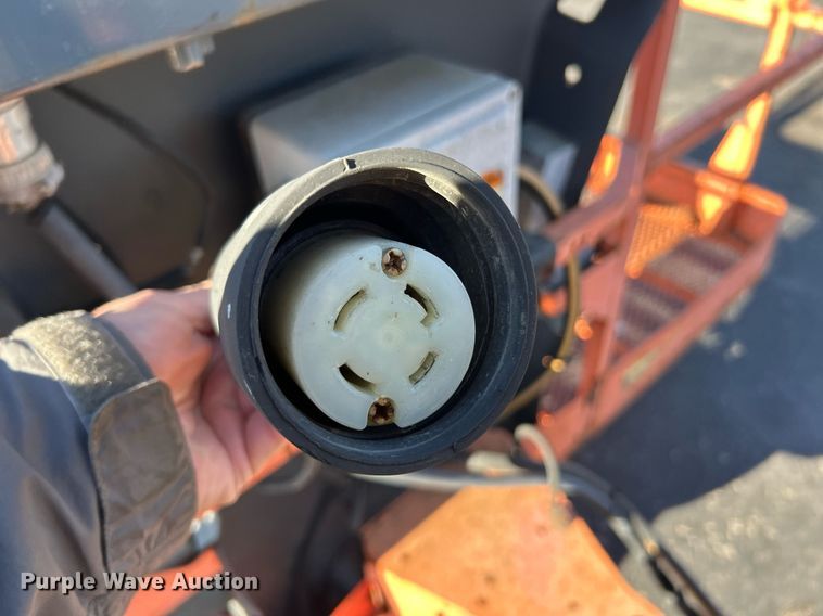 image for item EK2701 2006 JLG 600S boom lift