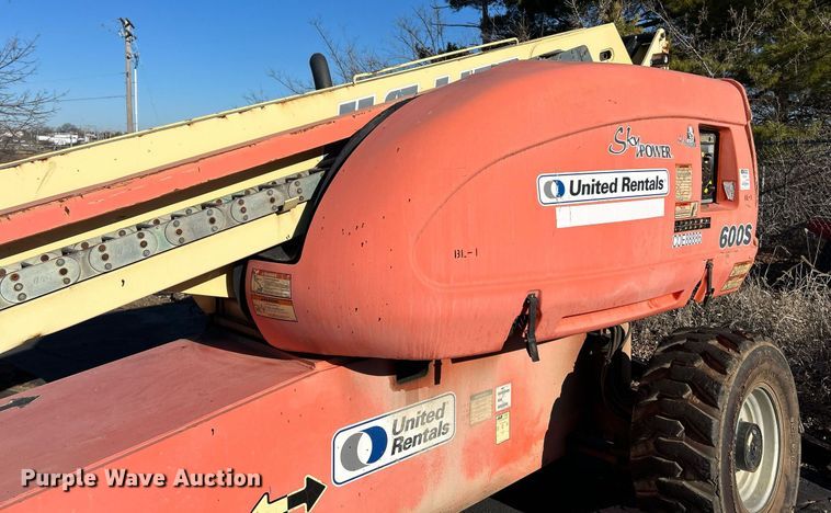 image for item EK2701 2006 JLG 600S boom lift