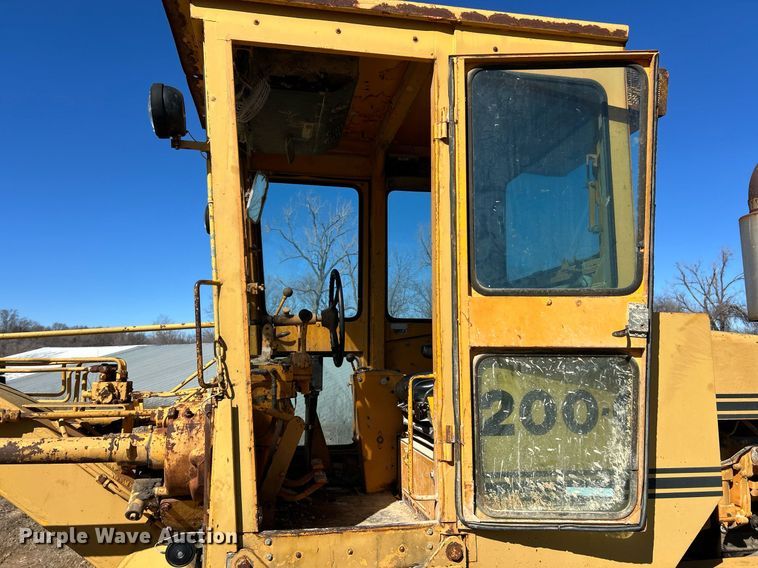 image for item EK2702 1979 FiatAllis 200C rigid frame motor grader